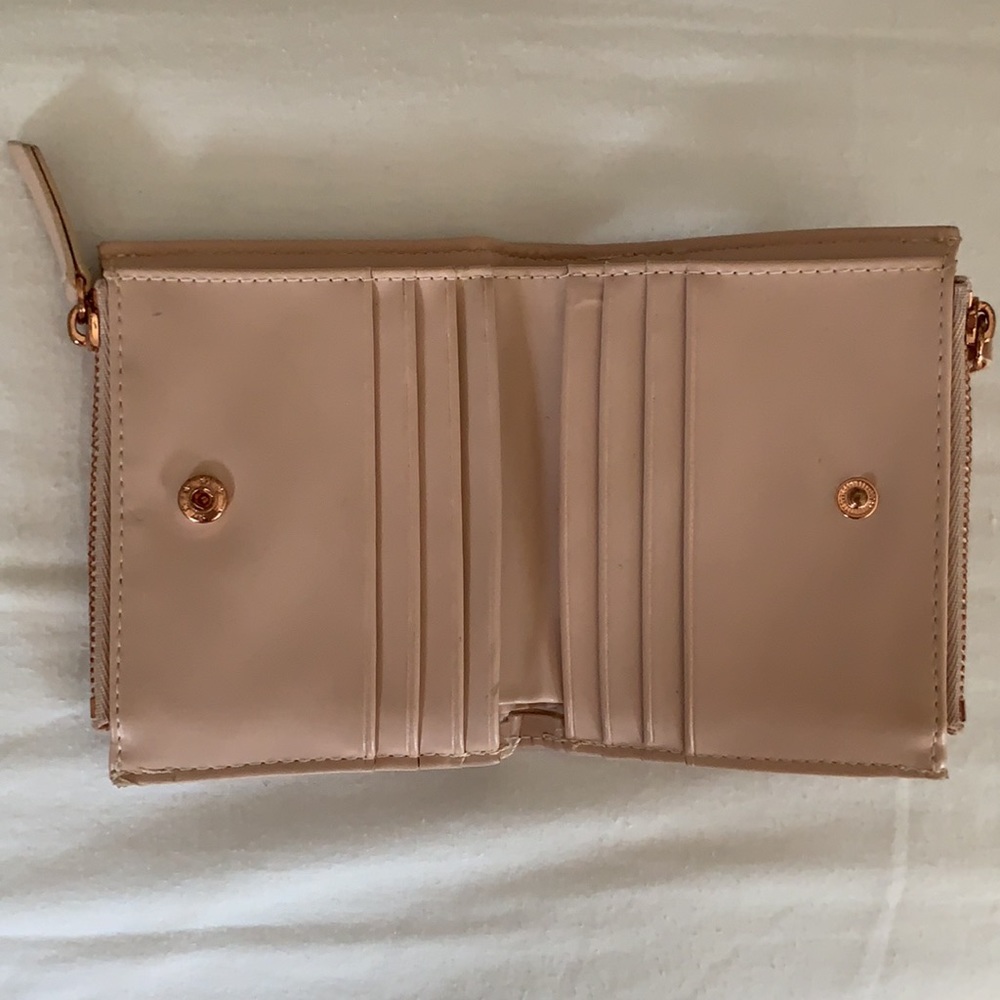 H&M Wallet - Picture 3 of 4